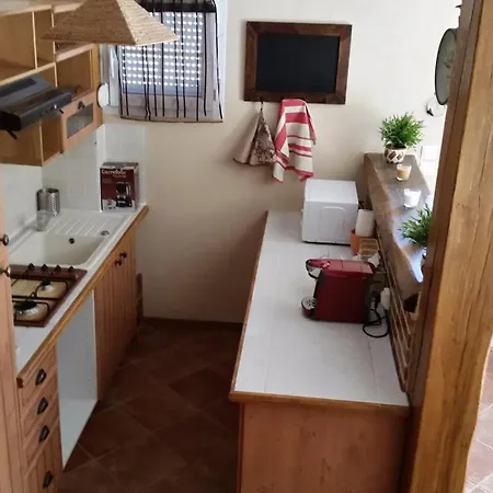 House 3 Minutes From Beauvais Tille Airport
