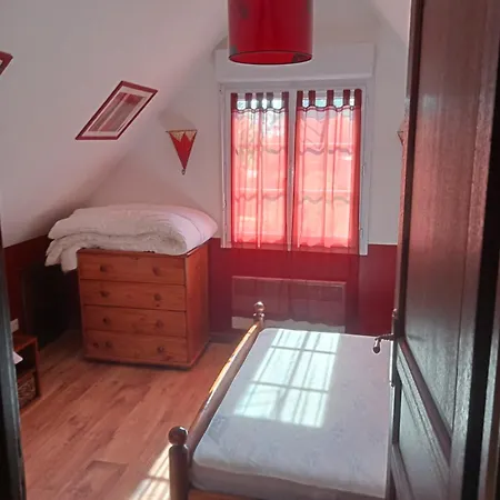 Сasa de vacaciones House 3 Minutes From Beauvais Tille Airport *