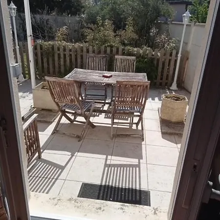 House 3 Minutes From Beauvais Tille Airport *